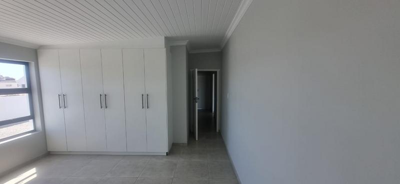 3 Bedroom Property for Sale in Britannia Bay Western Cape